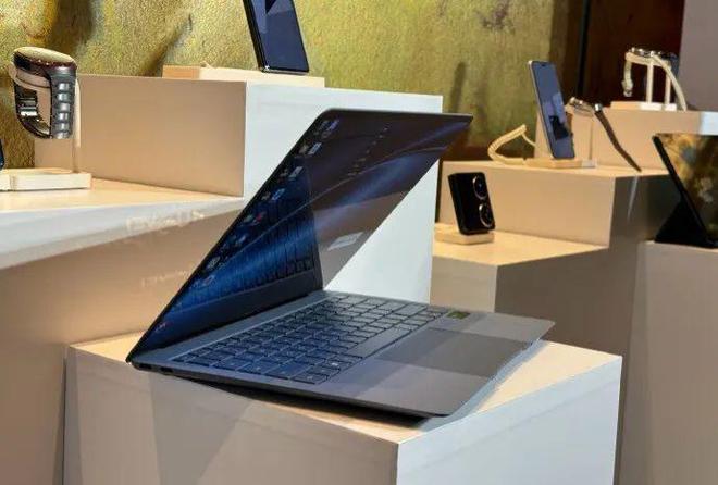 pg电子模拟器试玩游戏华为MateBook X Pro微绒典藏版980克是惊喜？(图2)